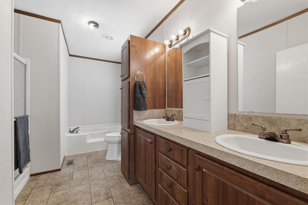 4258 Highway 164 Property Photo 14