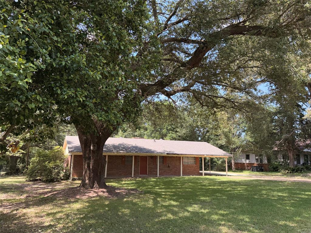 1634 Binning Road Property Photo 2
