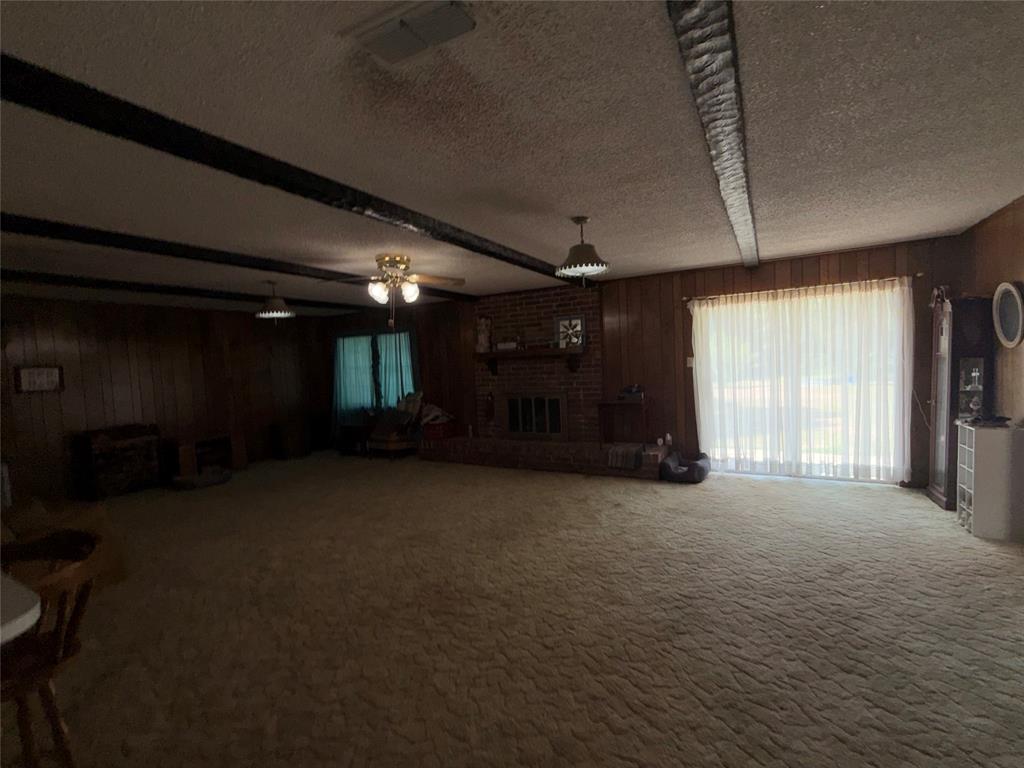 1634 Binning Road Property Photo 6