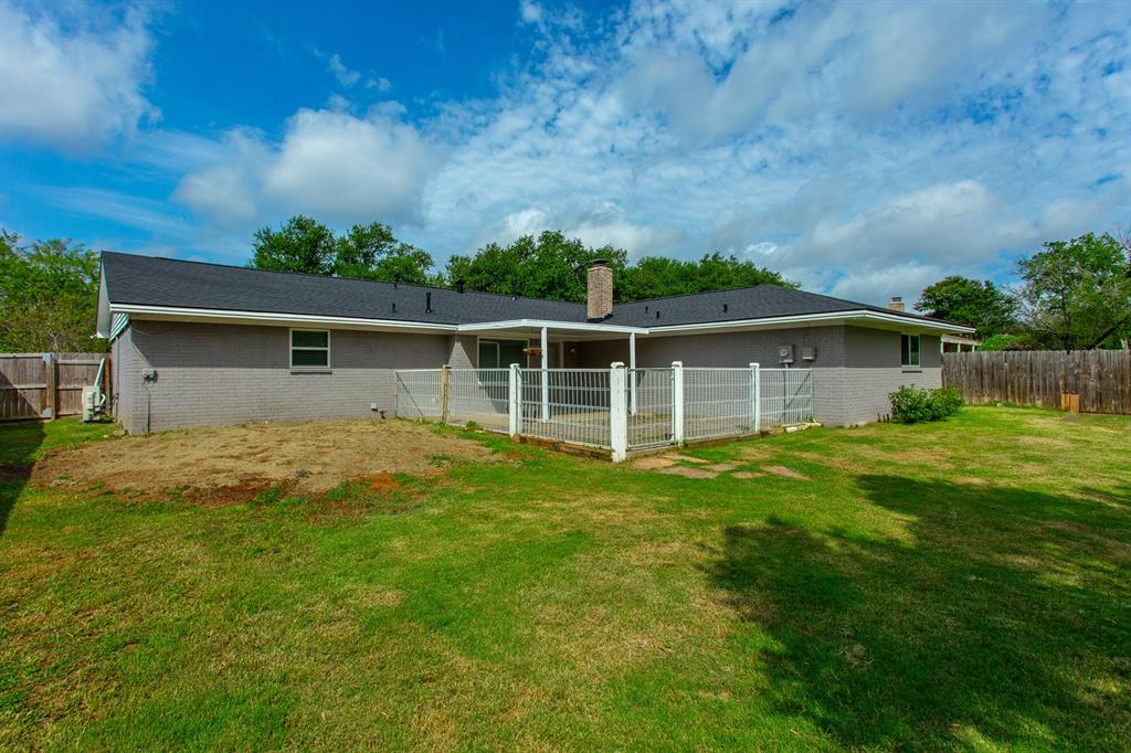 1817 Laura Lane Property Photo 33