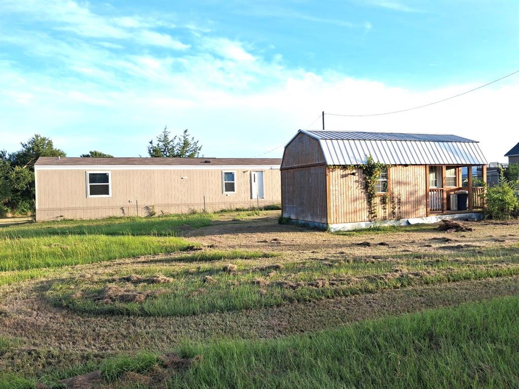 5450 County Road 237a Property Photo 3