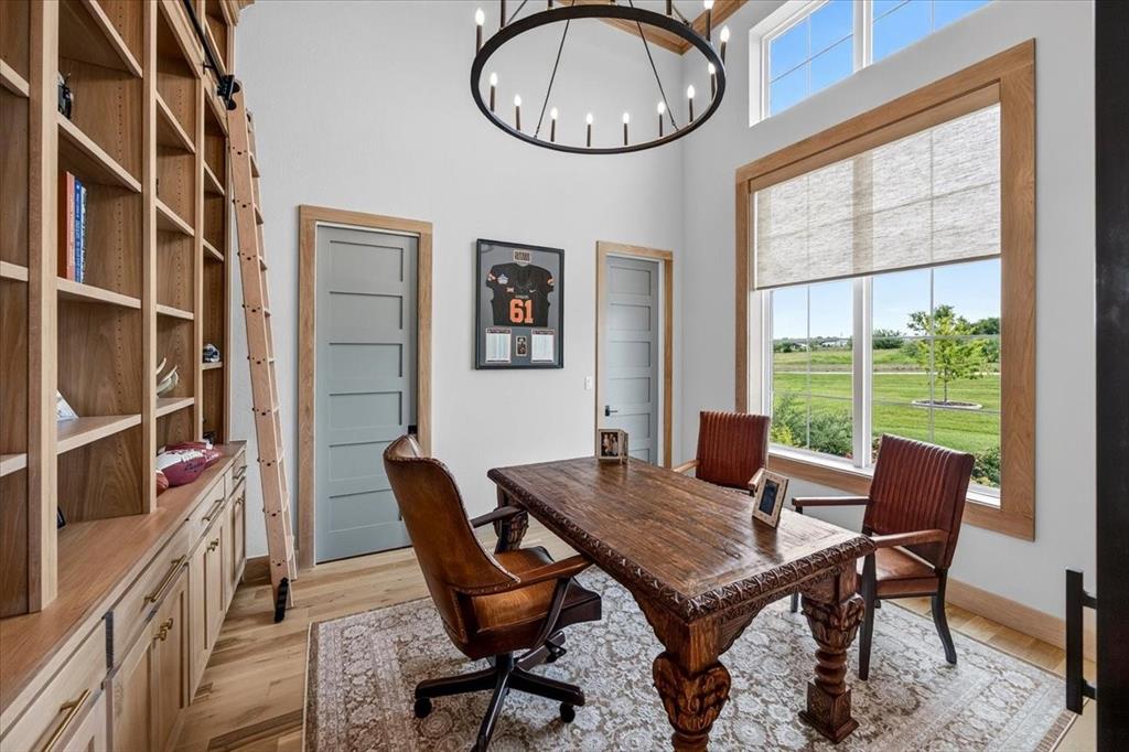 4005 Charleston Peak Property Photo 15