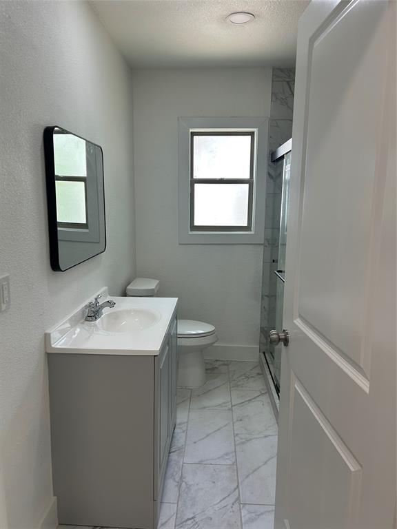 600 E Robert Street Property Photo 6