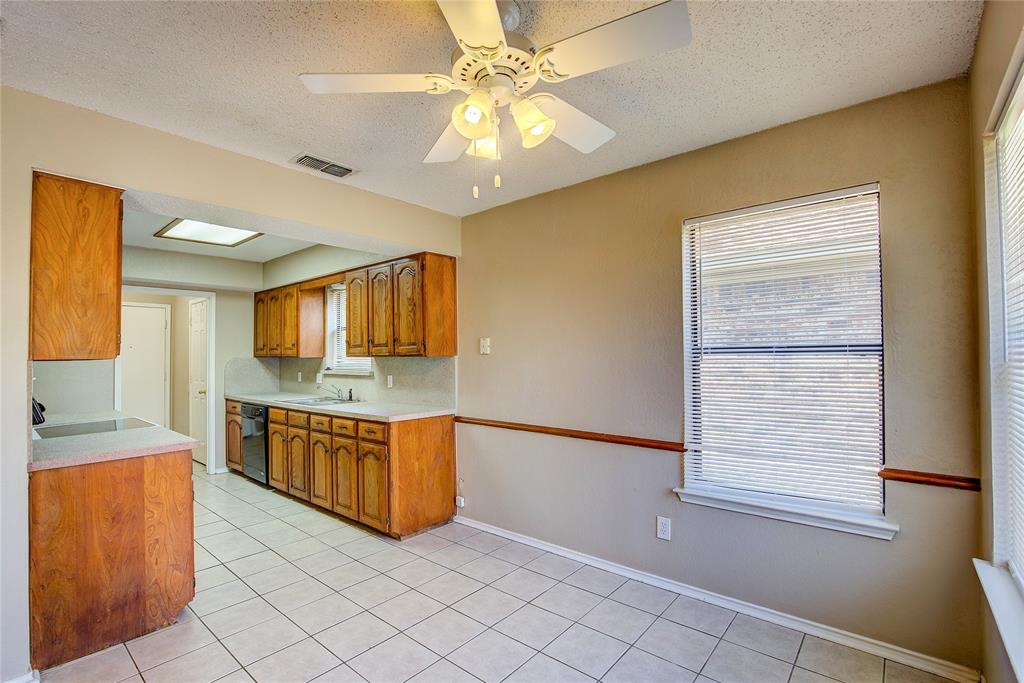 7724 Pebblebrook Drive Property Photo 9