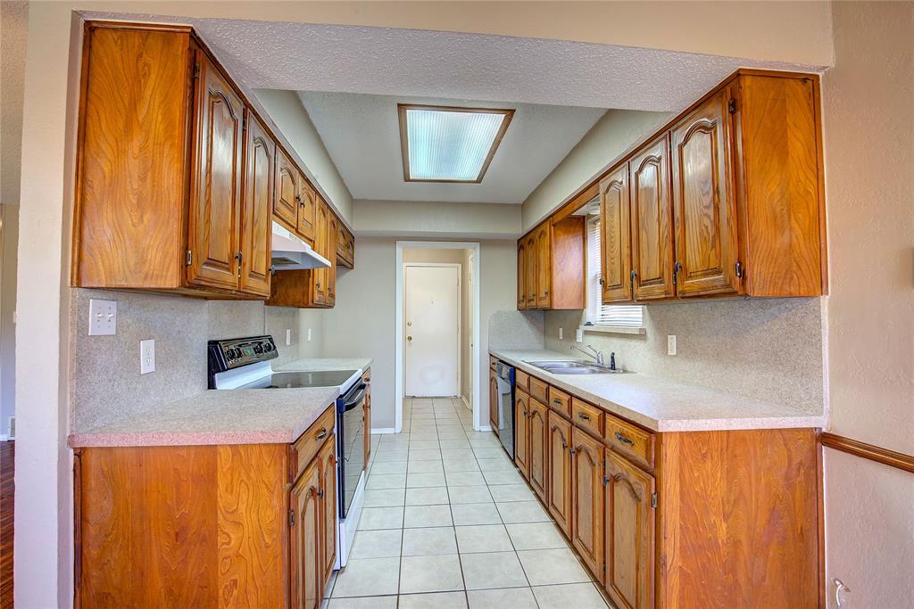 7724 Pebblebrook Drive Property Photo 11