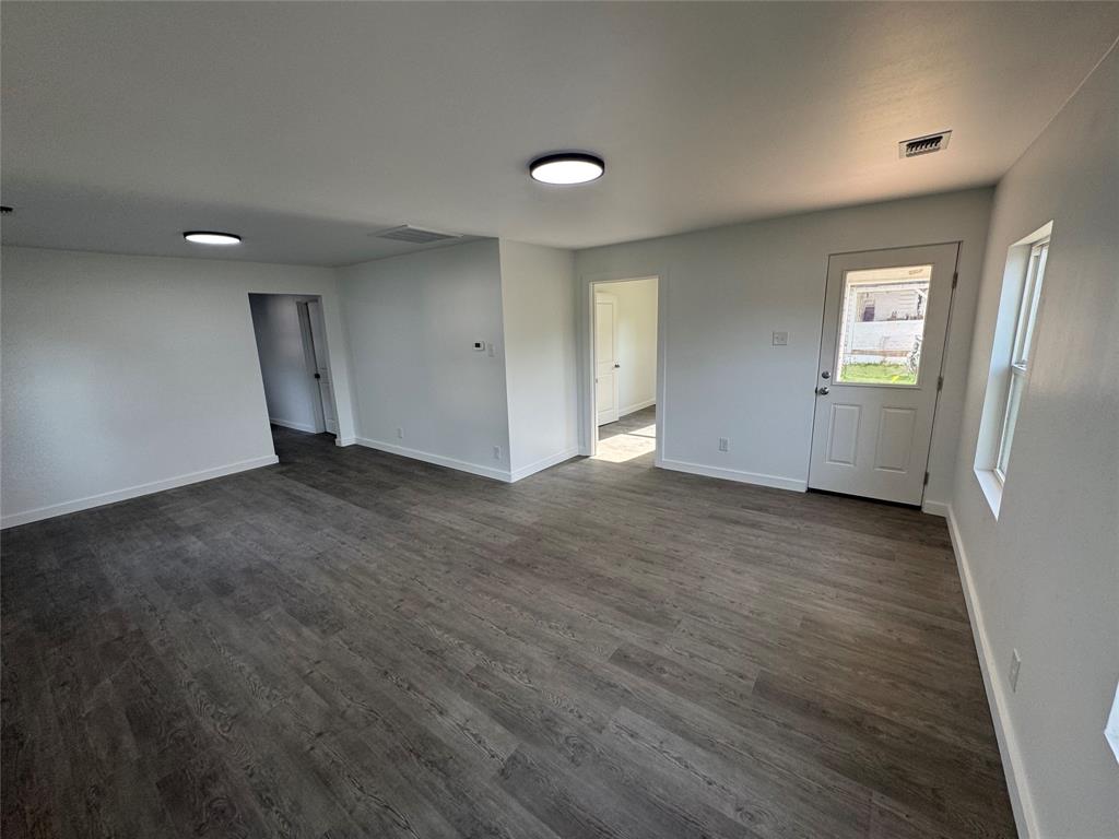 606 W Wolfe Street Property Photo 4