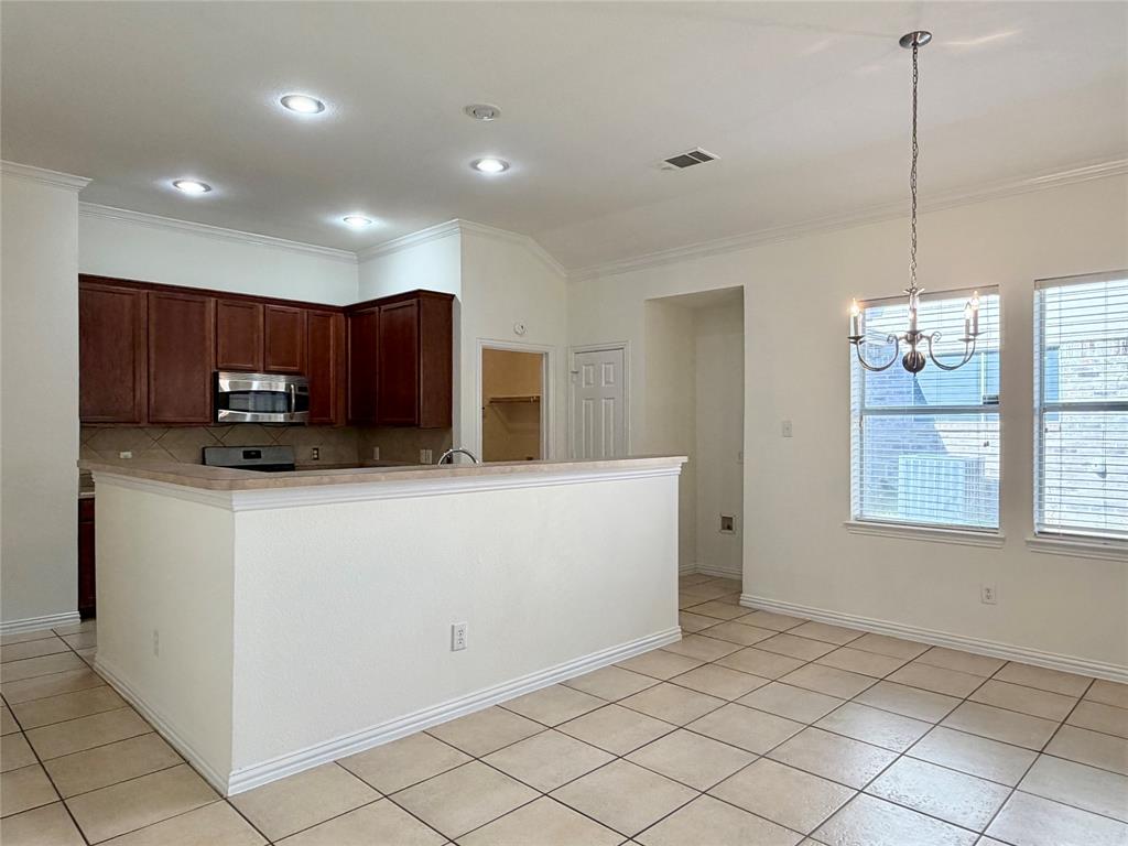 211 Parakeet Drive Property Photo 6