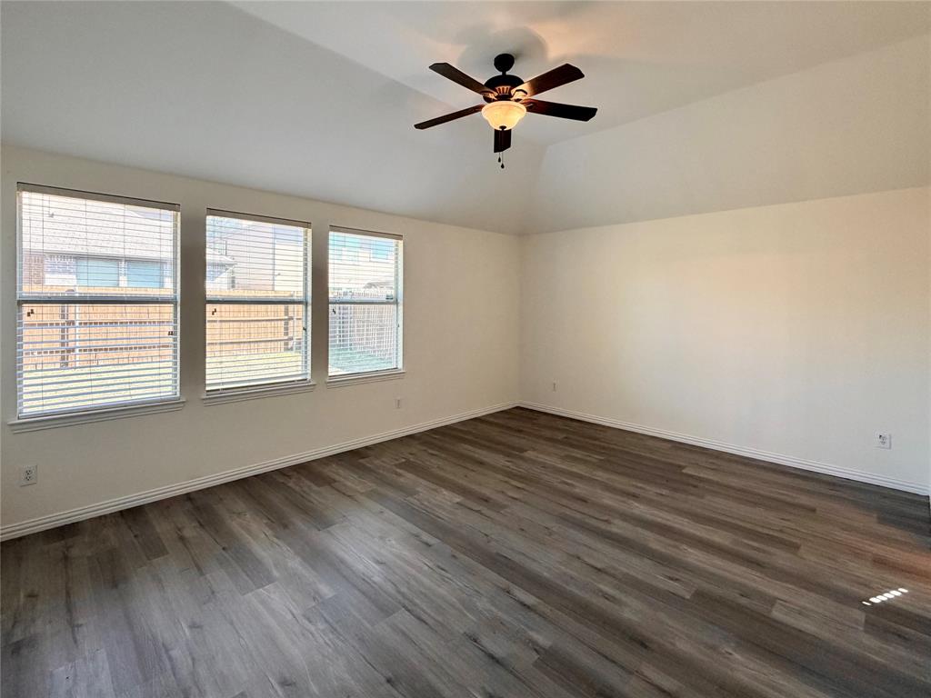 211 Parakeet Drive Property Photo 8