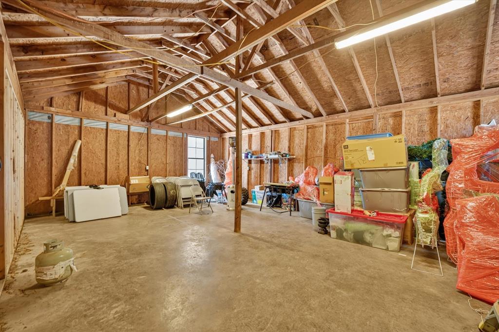 7725 Fm 2164 Property Photo 31