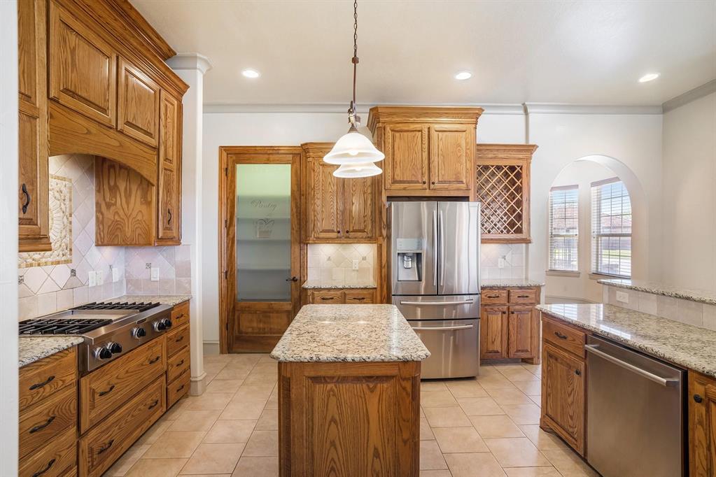 7713 Lakeview Circle Property Photo 15