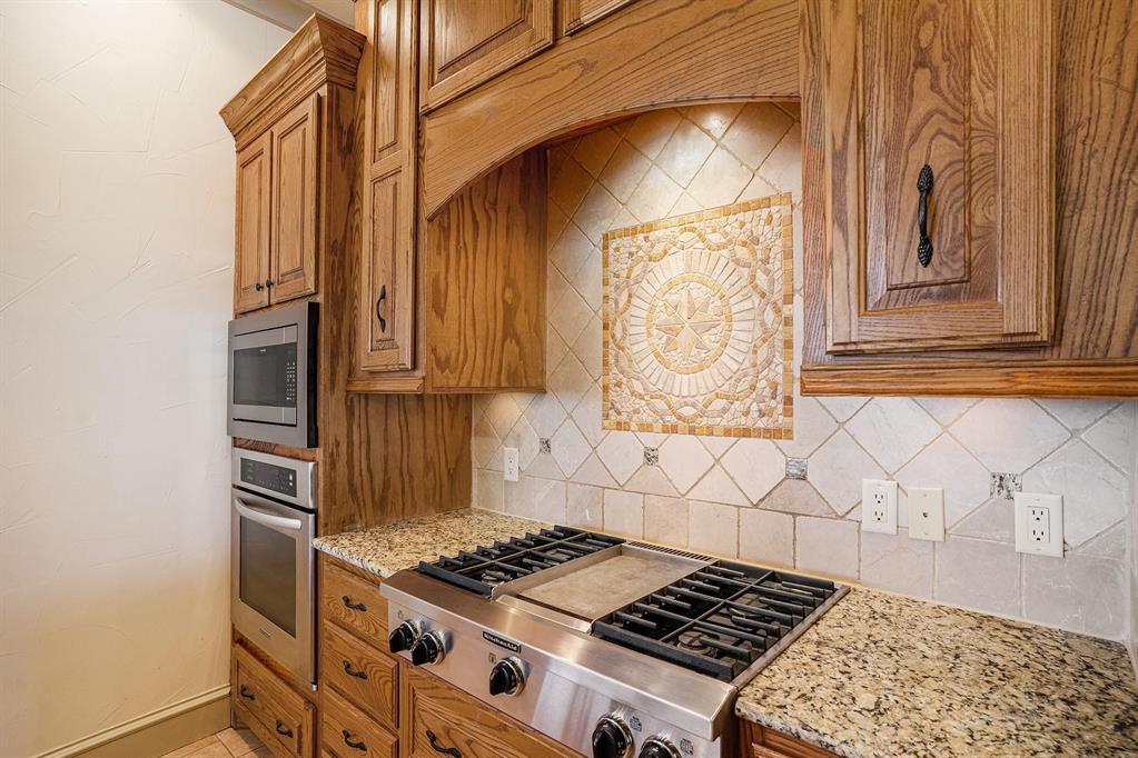 7713 Lakeview Circle Property Photo 18