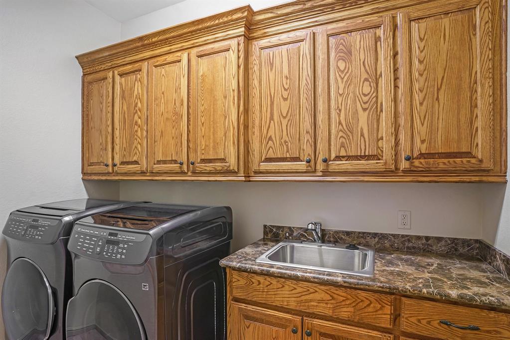 7713 Lakeview Circle Property Photo 32