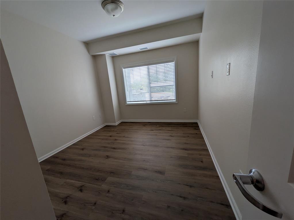 930 Stockton Drive 109 Property Photo 19