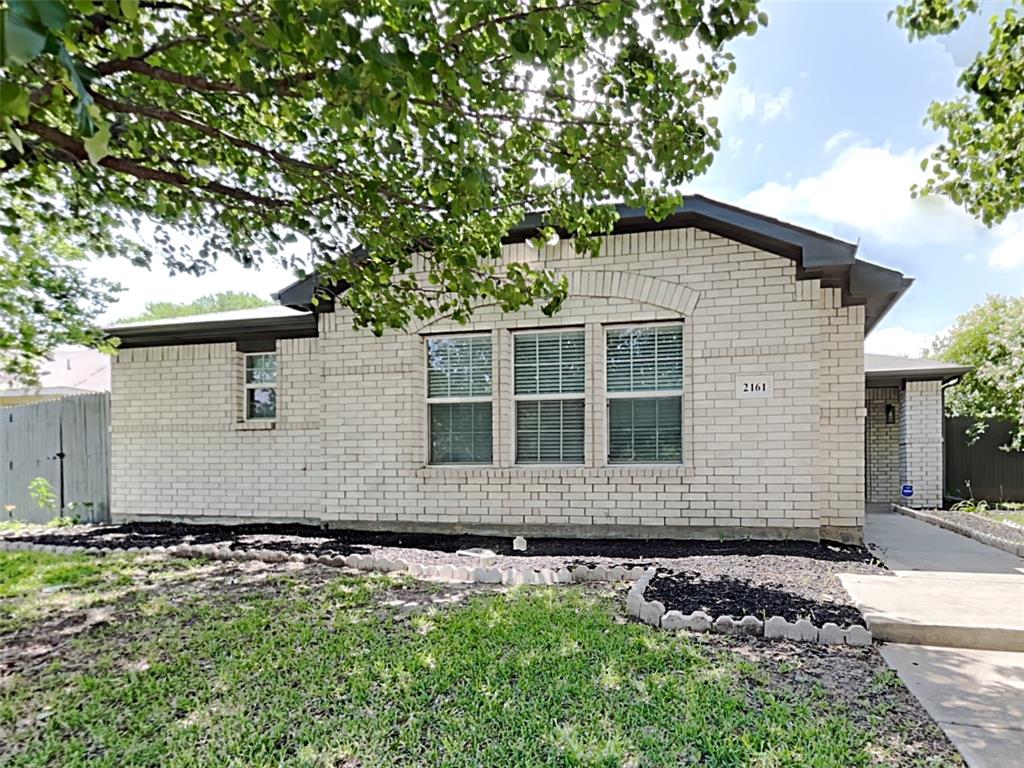 2161 Lone Pecan Drive Property Photo 1