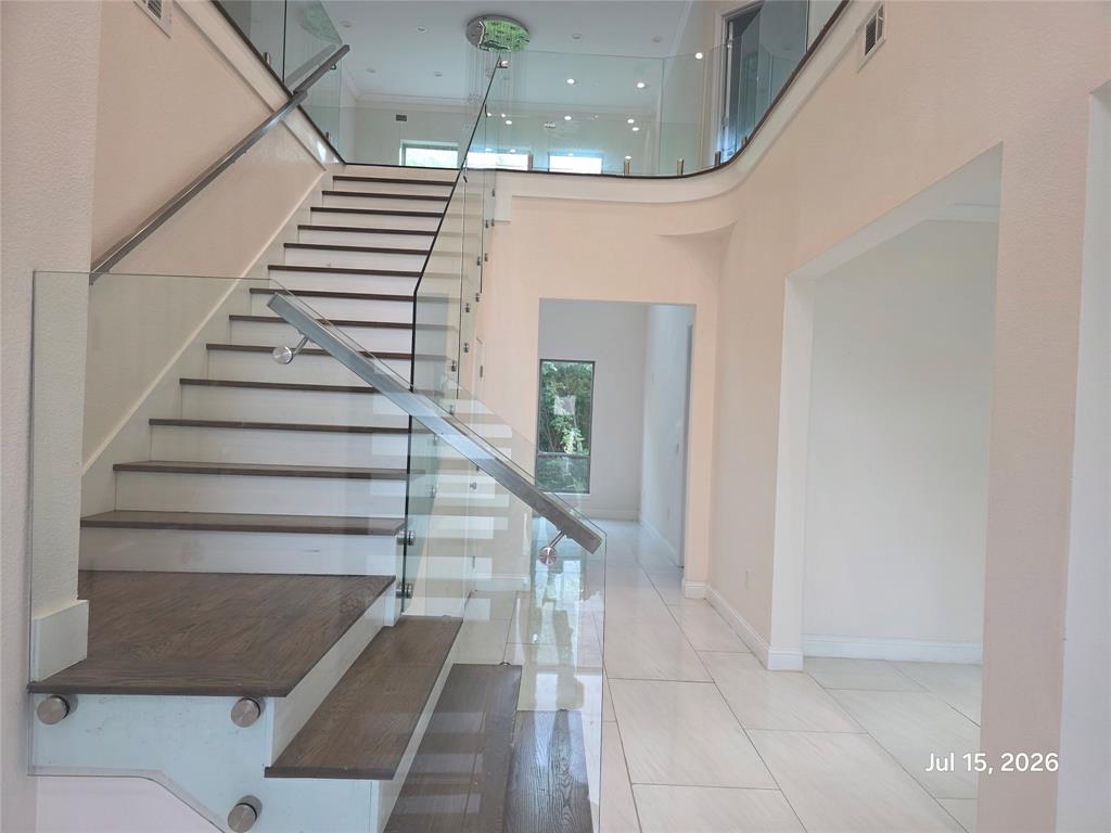 805 Norton Drive Property Photo 2