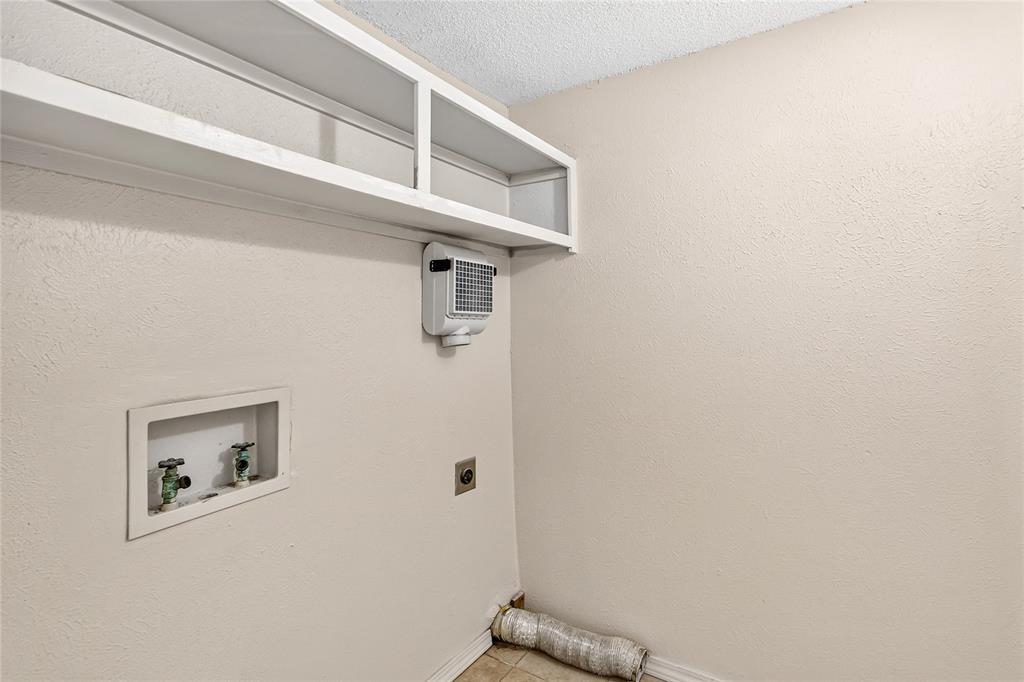 3302 Ivanhoe Lane Property Photo 21