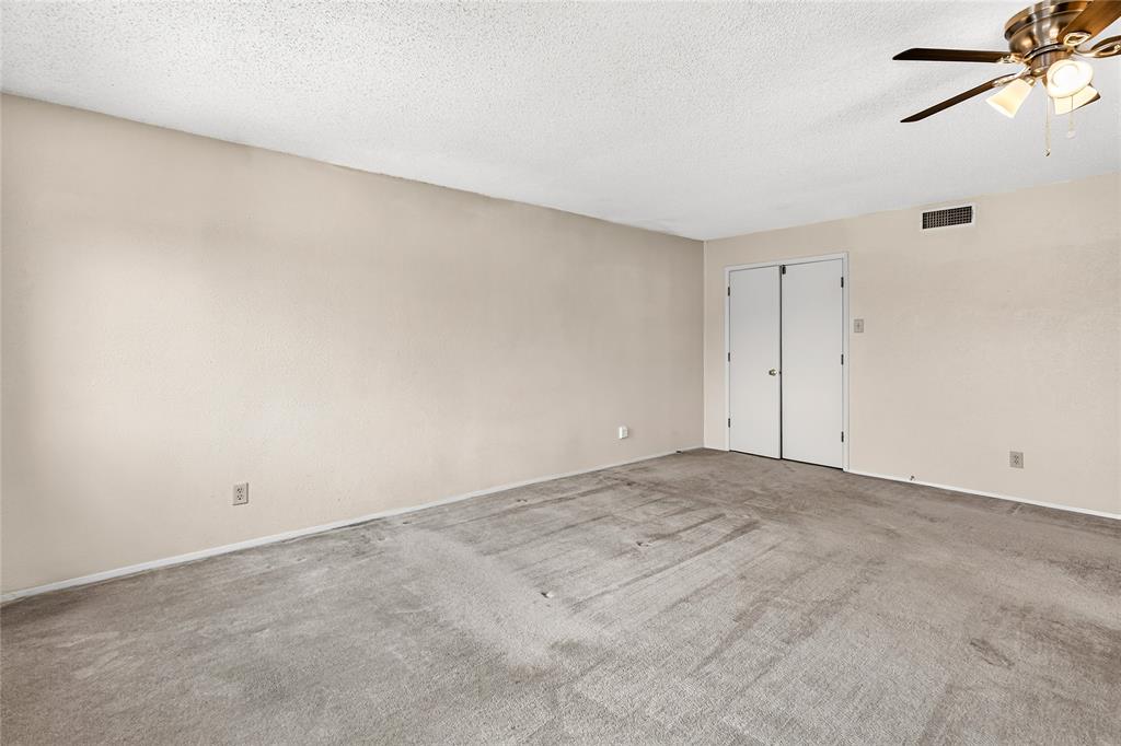 3302 Ivanhoe Lane Property Photo 24