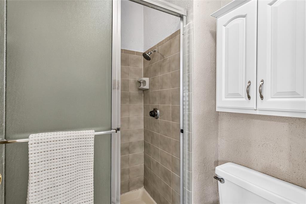 3302 Ivanhoe Lane Property Photo 26