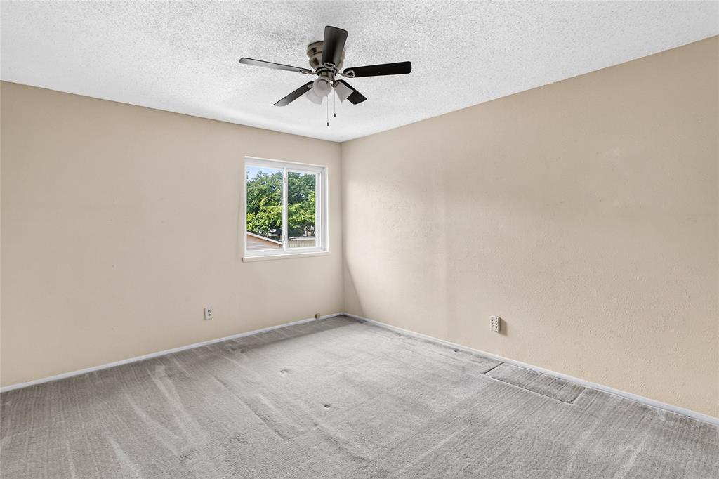 3302 Ivanhoe Lane Property Photo 31
