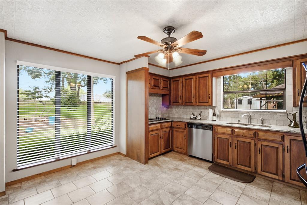815 Fm 913 Property Photo 8