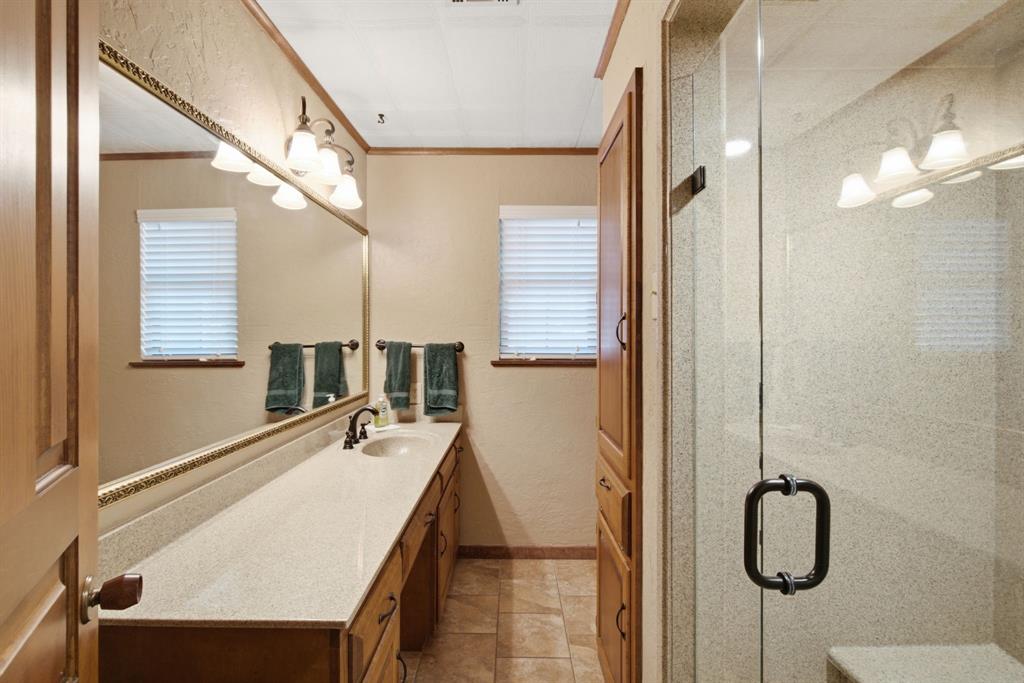 815 Fm 913 Property Photo 13
