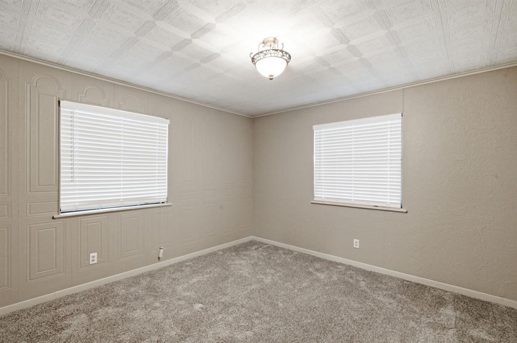 815 Fm 913 Property Photo 16