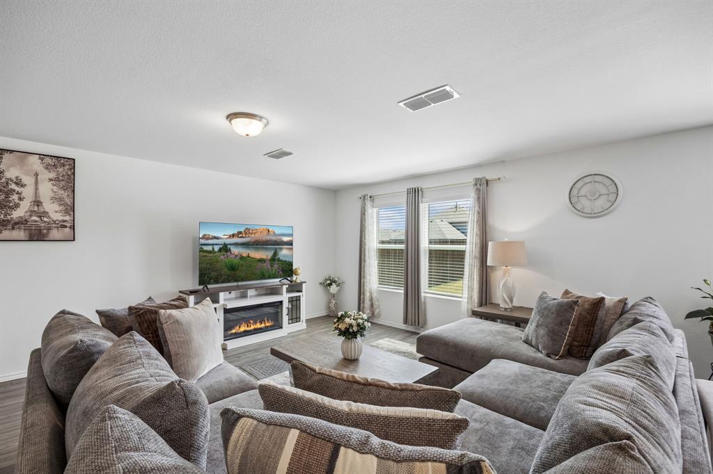 1633 Ackerly Drive Property Photo 8