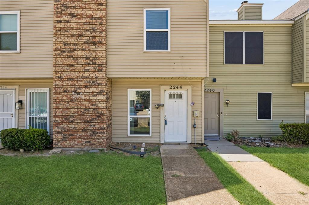2244 Aspen Drive Property Photo 1
