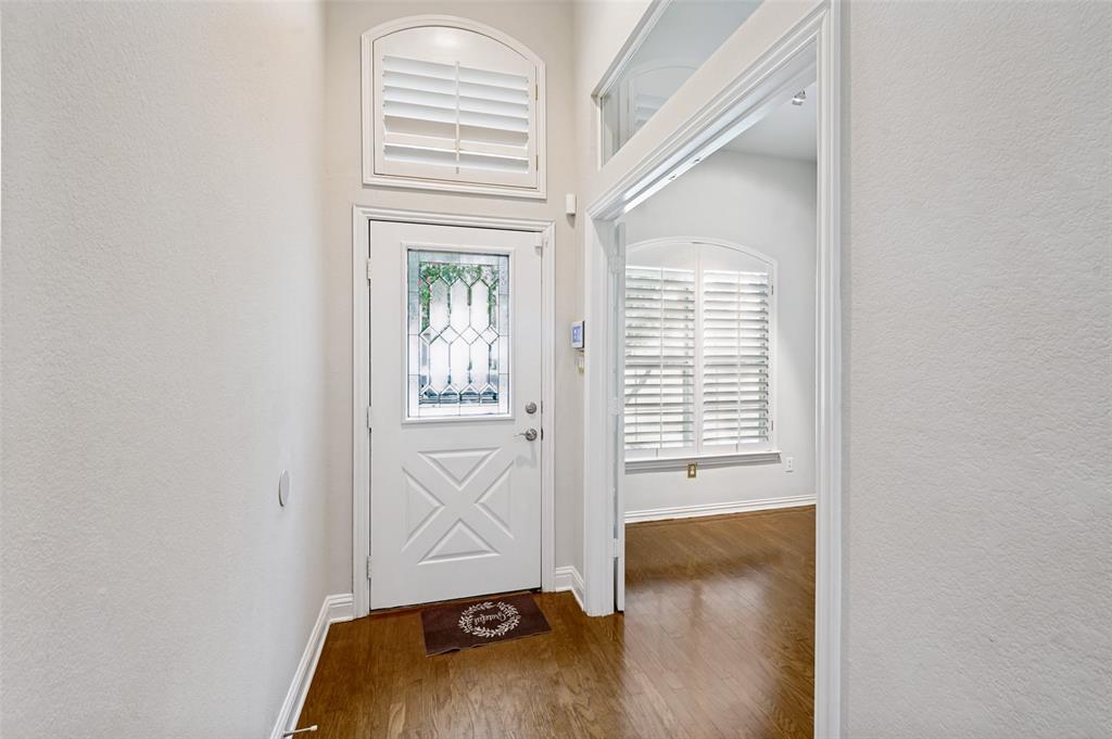 8012 Springmoss Drive Property Photo 3