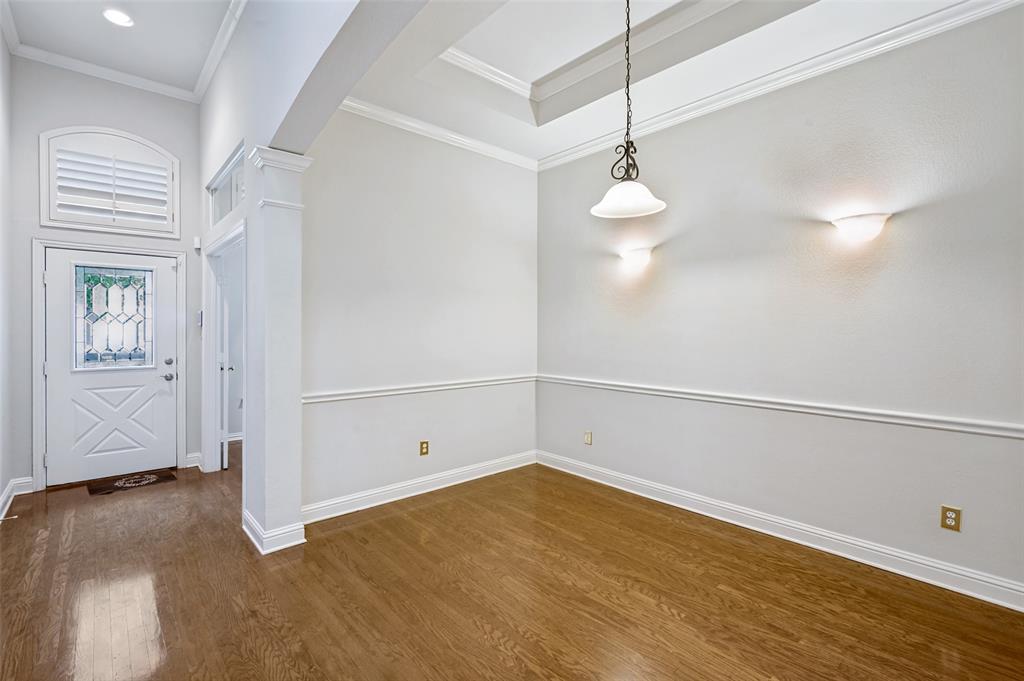 8012 Springmoss Drive Property Photo 4