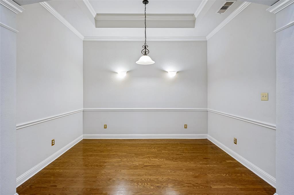 8012 Springmoss Drive Property Photo 6