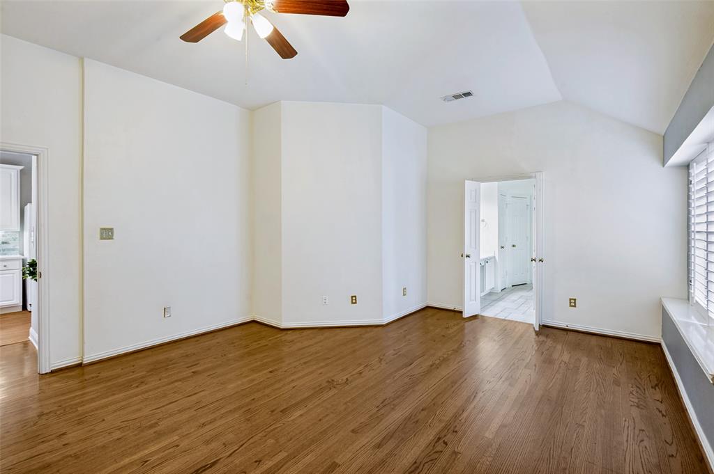 8012 Springmoss Drive Property Photo 14