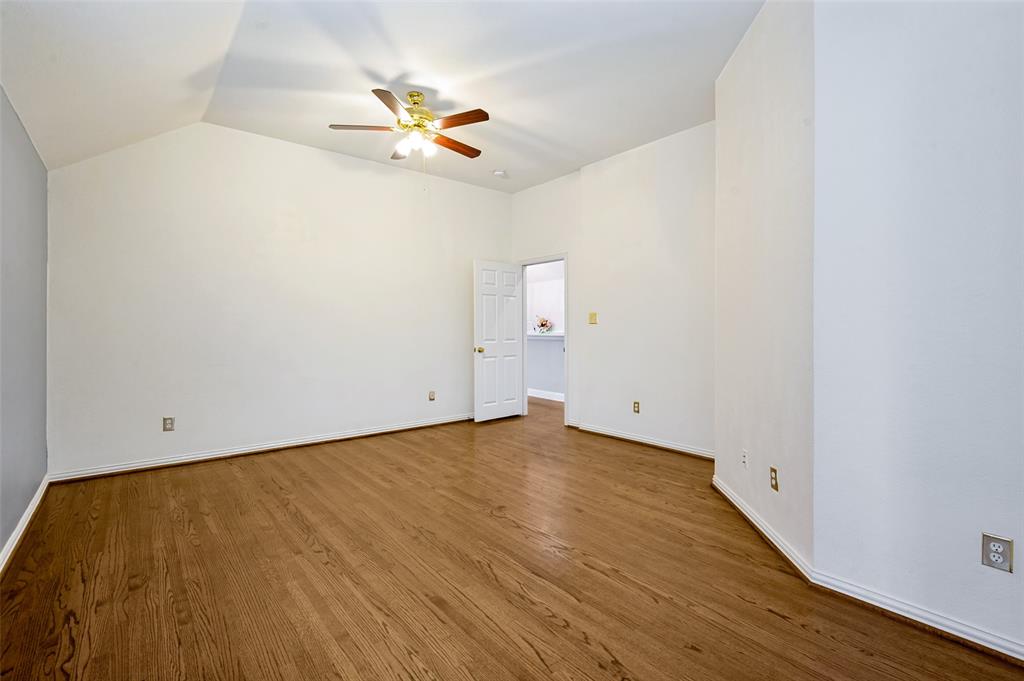 8012 Springmoss Drive Property Photo 15