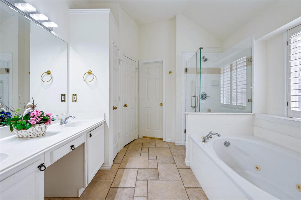 8012 Springmoss Drive Property Photo 17