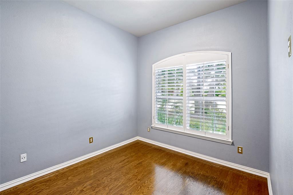 8012 Springmoss Drive Property Photo 19