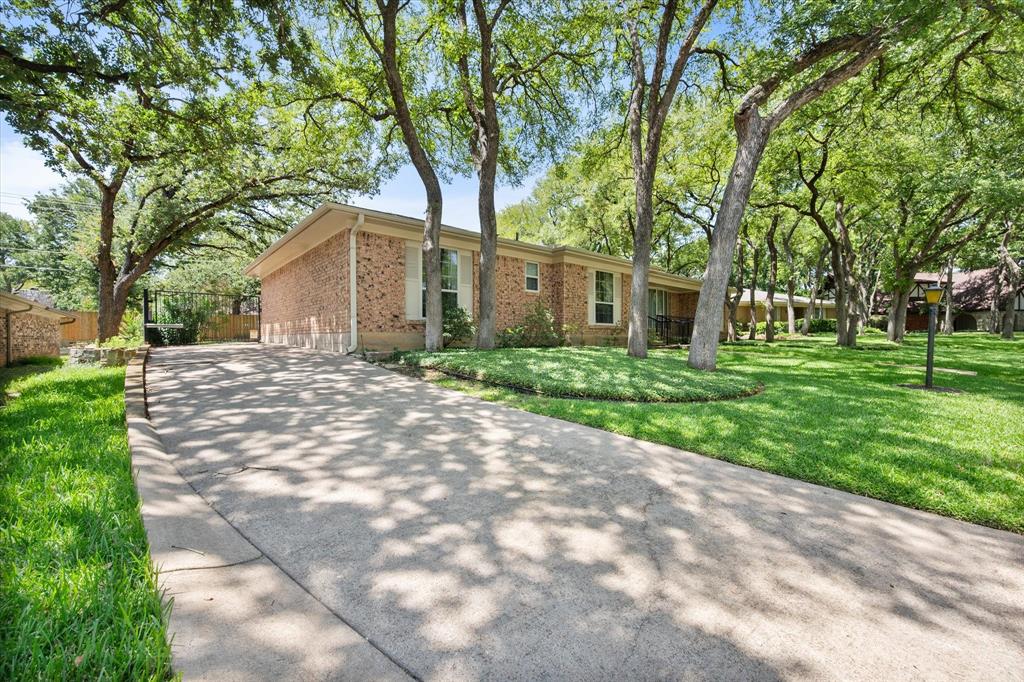 1104 Arlena Drive Property Photo 3