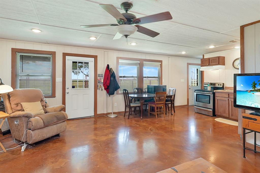 1010 County Road 382 Property Photo 8