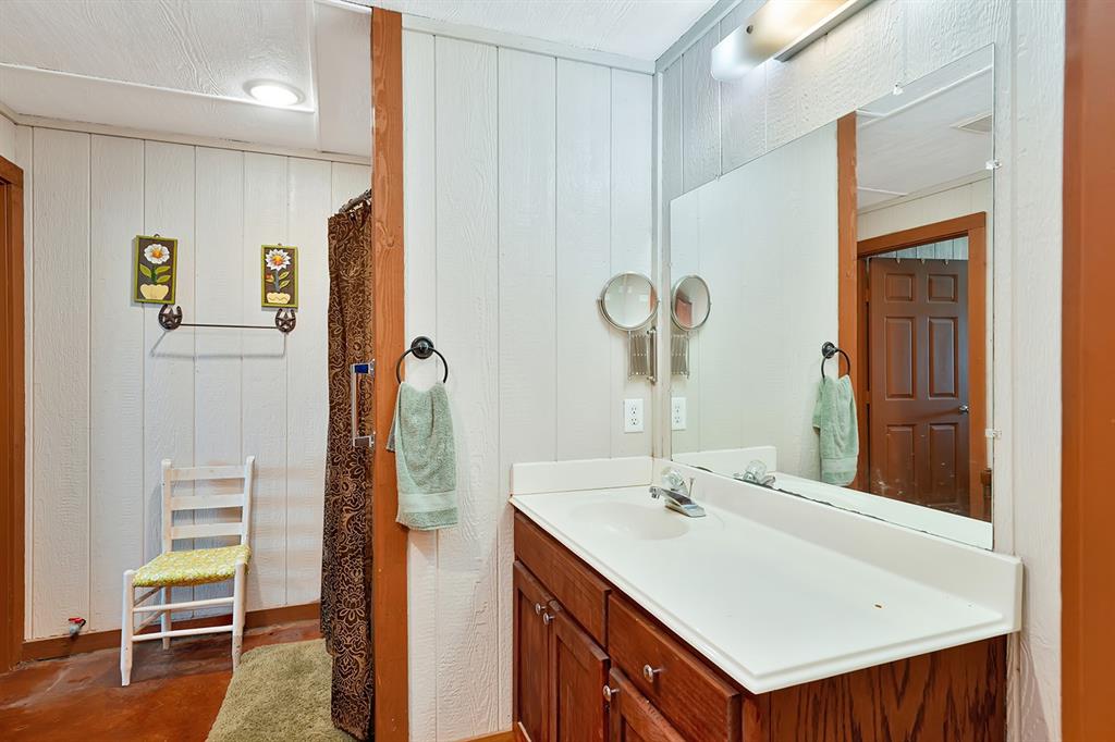 1010 County Road 382 Property Photo 13