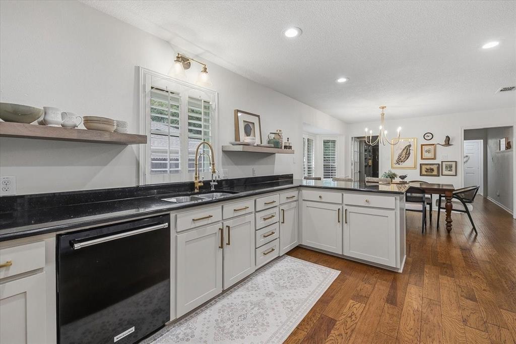 4133 Inwood Road Property Photo 17