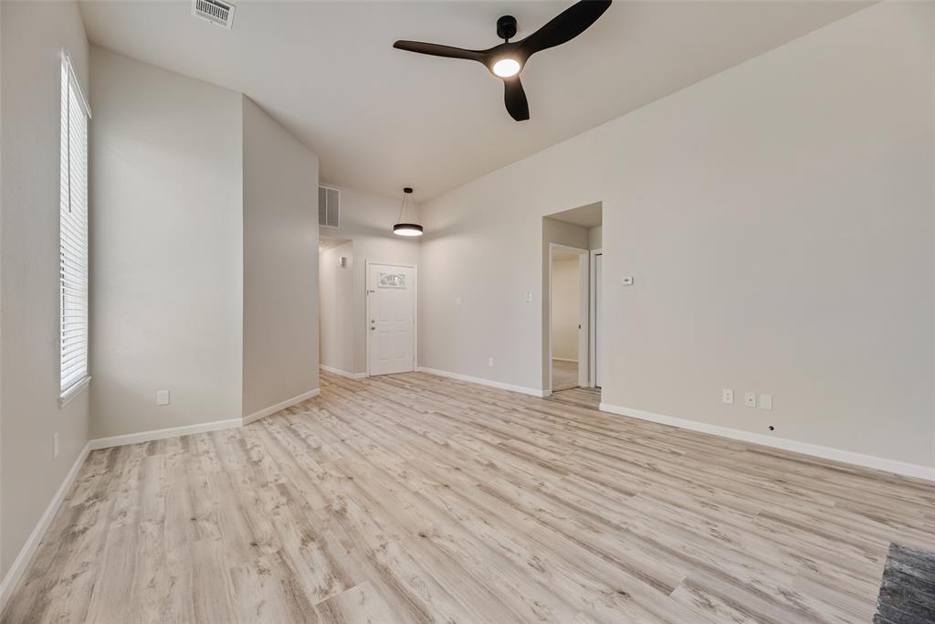 654 Spring Street Property Photo 5