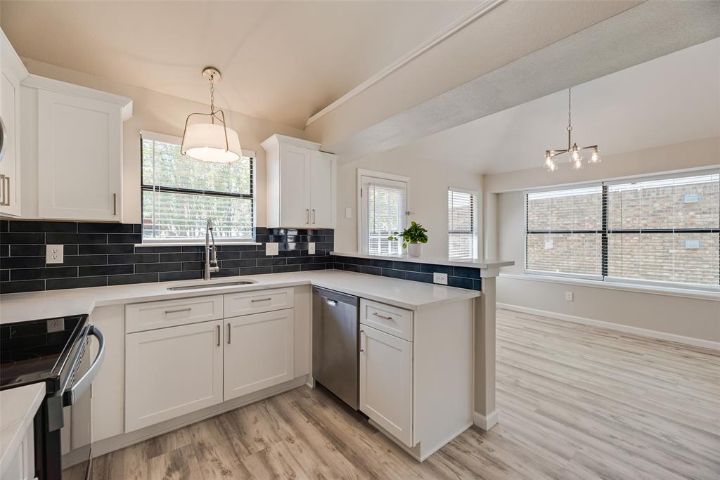 654 Spring Street Property Photo 10