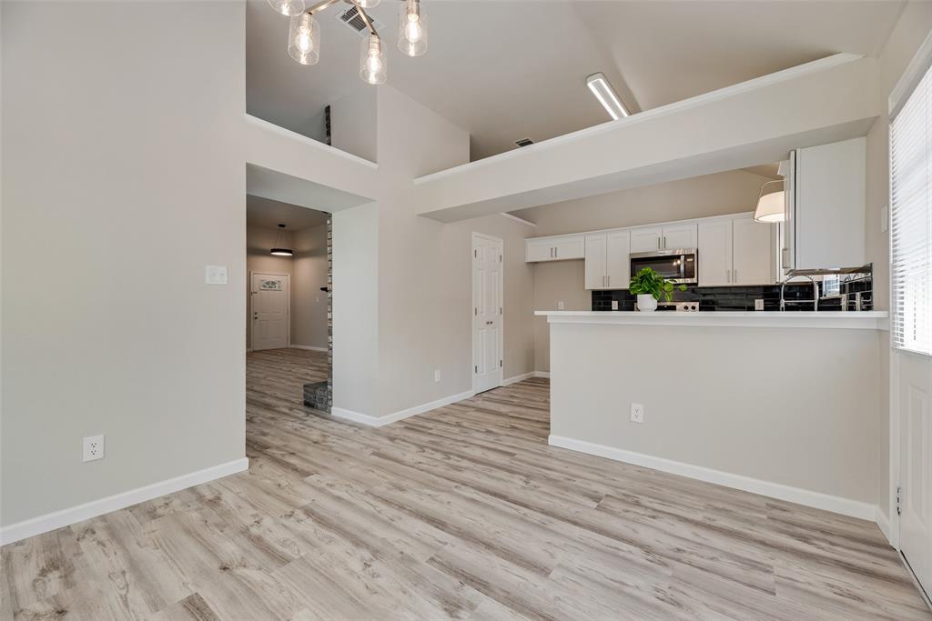 654 Spring Street Property Photo 12