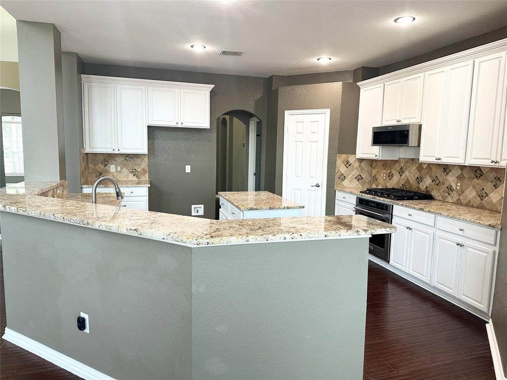 806 Cascades Drive Property Photo 10