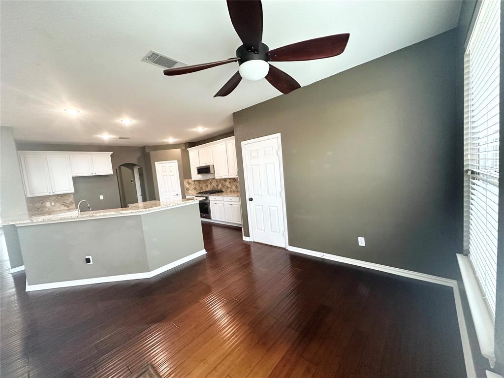 806 Cascades Drive Property Photo 15