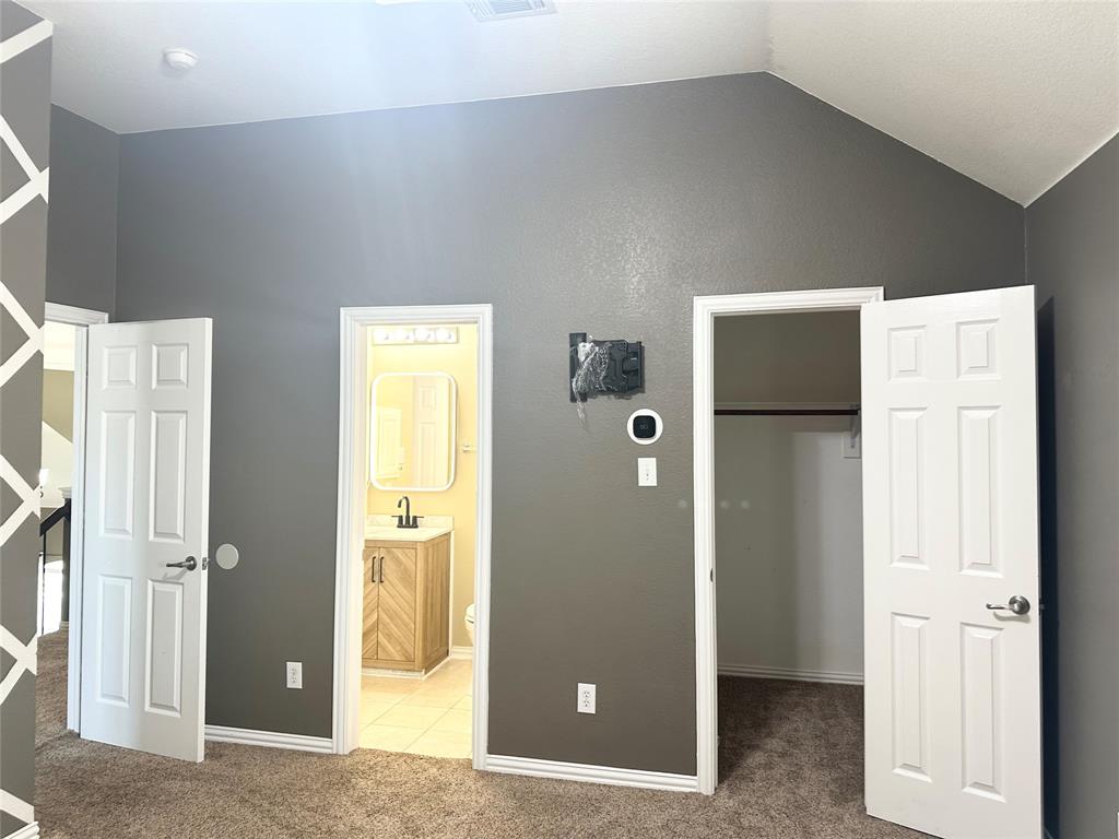 806 Cascades Drive Property Photo 25