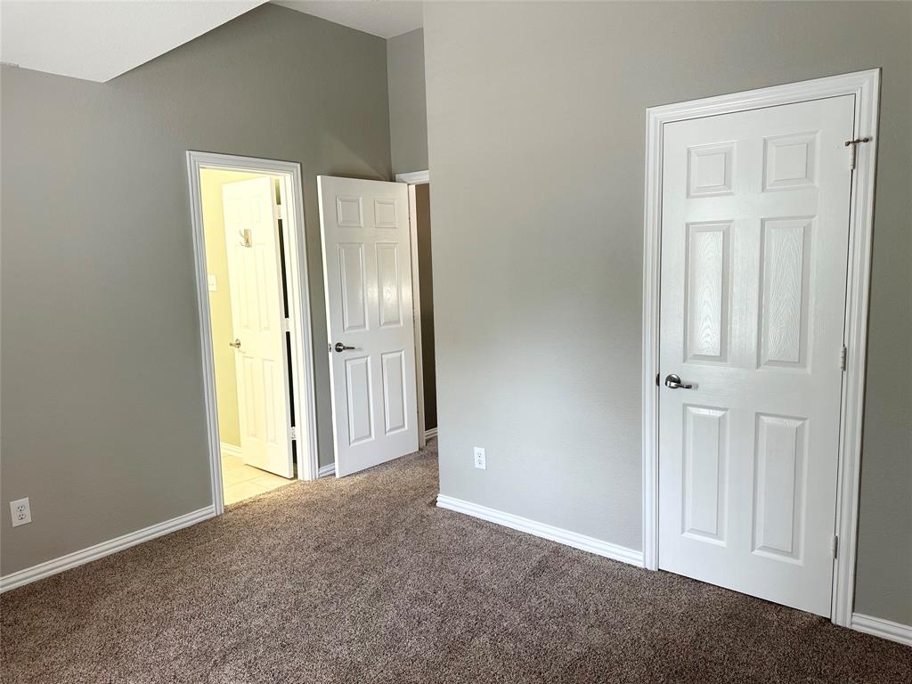 806 Cascades Drive Property Photo 28