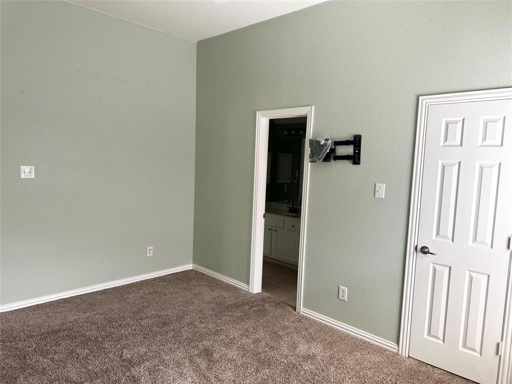 806 Cascades Drive Property Photo 30