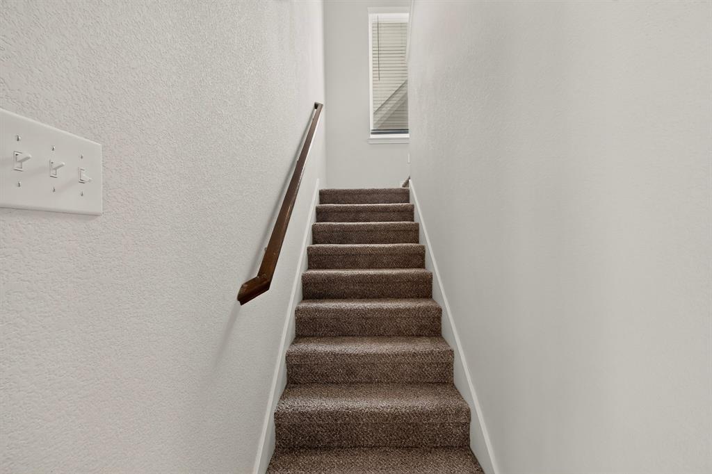 6009 Driscoll Lane Property Photo 19