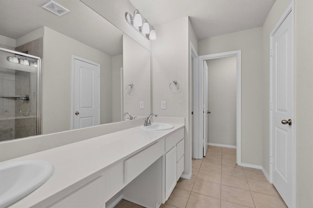 6009 Driscoll Lane Property Photo 23