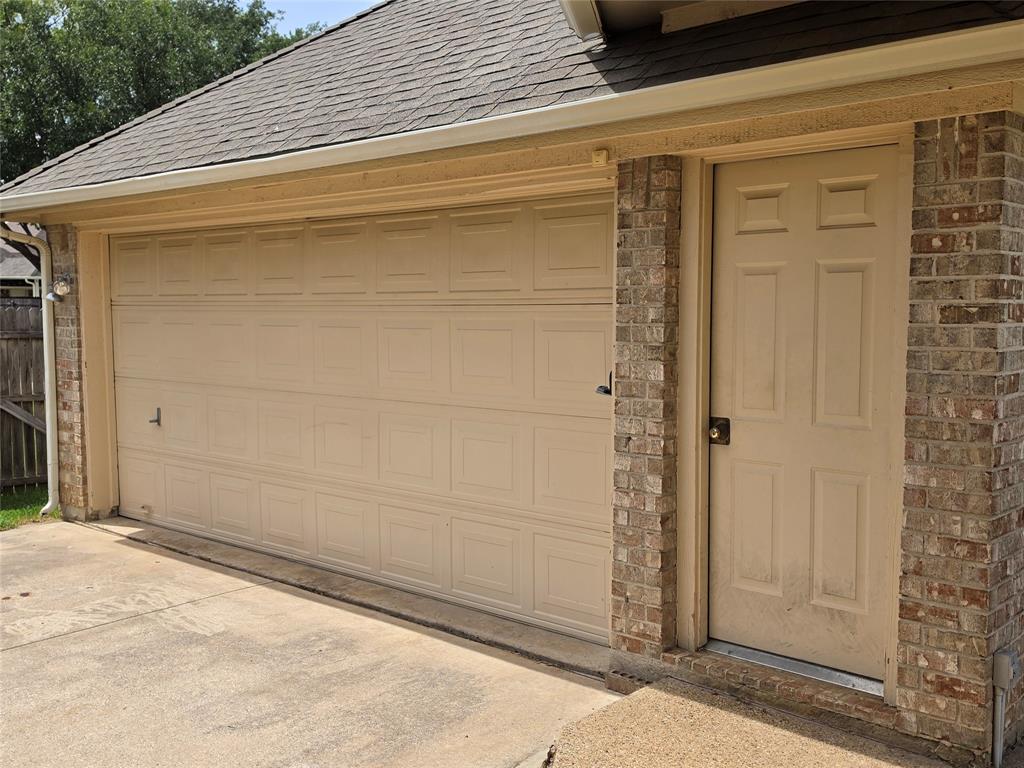 2720 Springhill Drive Property Photo 8
